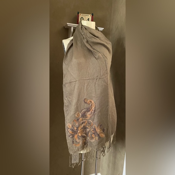 Coldwater Creek Wool blend Embroidered Wrap Dark Olive Green Fringe trim - Picture 2 of 11